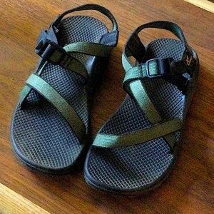 Chaco size 10 W green sandals walking shoes